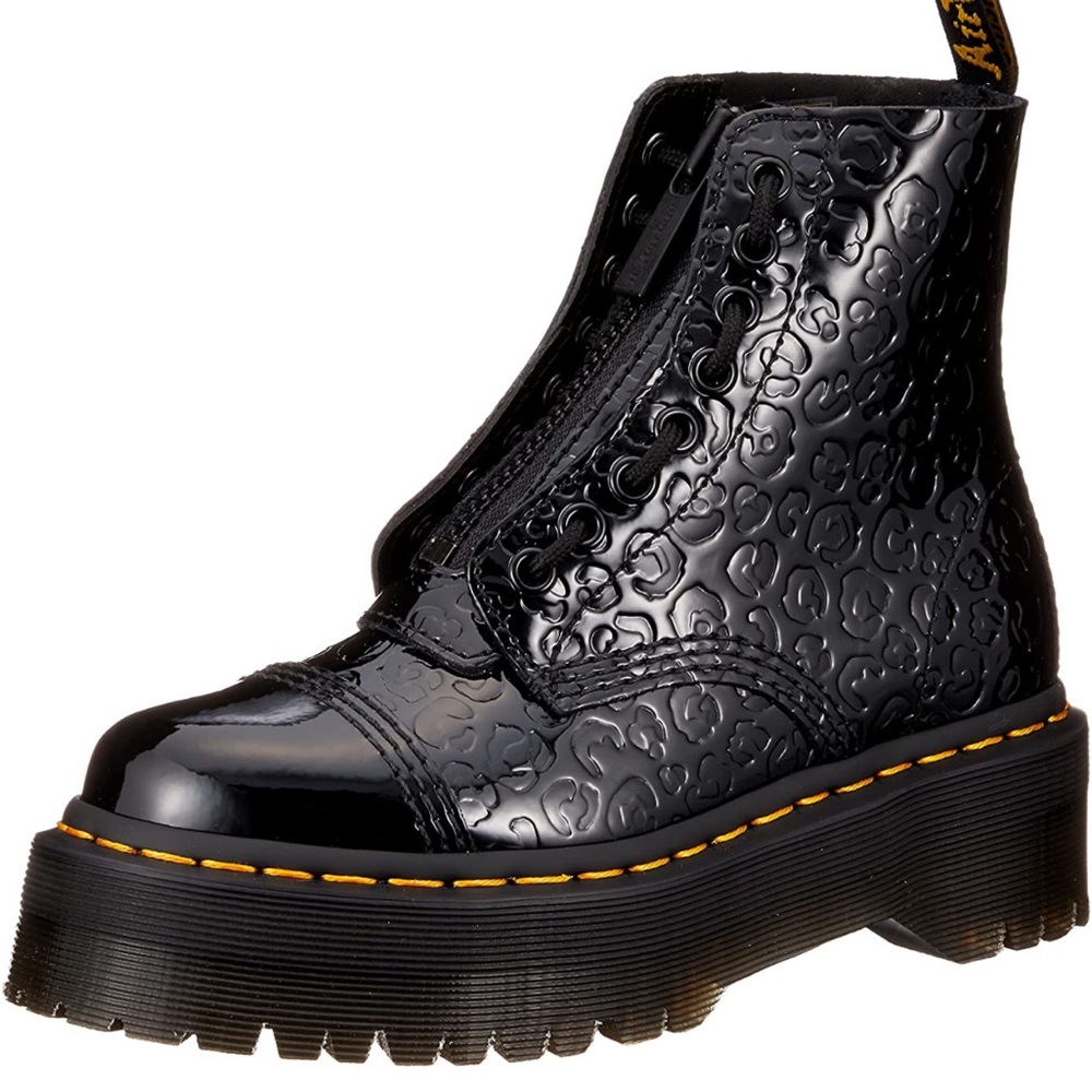 Dr. Martins Leopard Emboss size 8